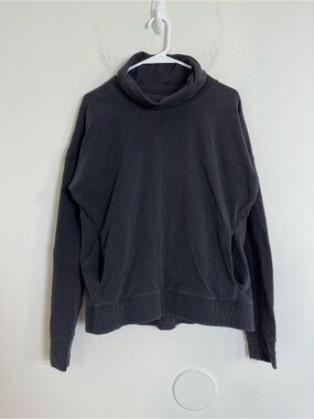 Lululemon find your unwind gray pullover sweatshirt